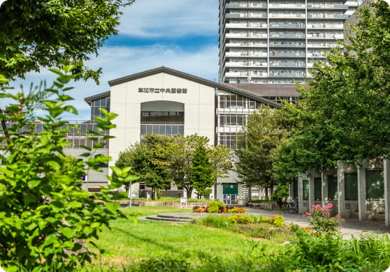 草加市中央図書館